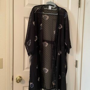 Unk Sheer Black Floral Kimono